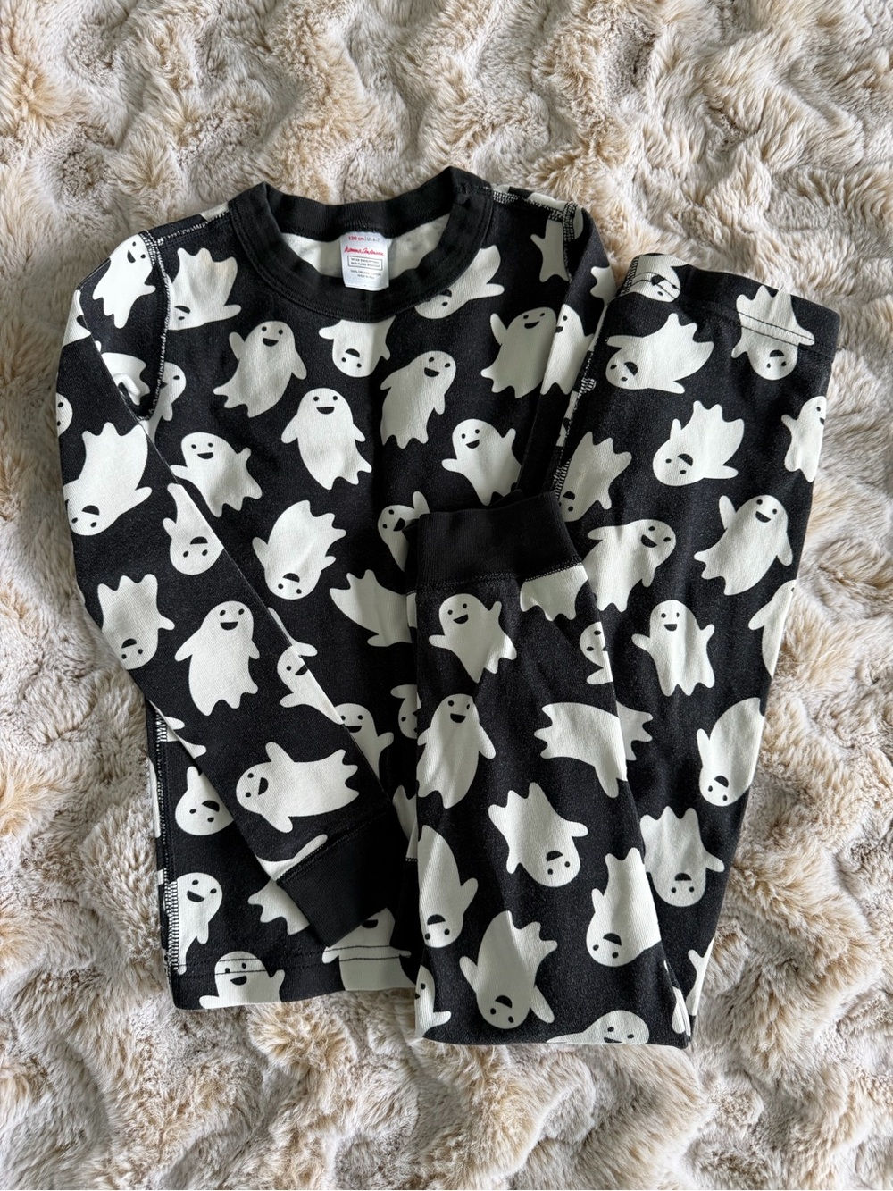 Hanna Andersson Black and White Kids Top with Red Logo